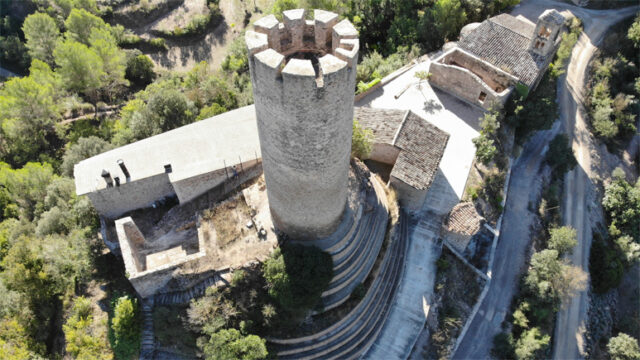 Sant_Mateu_de_Bages_inaugura_el_projecte_de_millora_dacces_a_la_torre_del_castell_de_Coaner.jpg