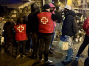 Entitats i Govern tanquen un acord per reubicar bona part dels desallotjats del B9