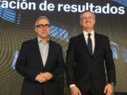 Els pagesos aparquen els tractors a la Gran Via de Barcelona amb la intenció de passar la nit: “Venim a fer pedagogia”