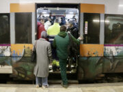 Renfe calcula que han sortit un 42% dels trens de serveis mínims previstos per aquest dilluns al matí a Rodalies