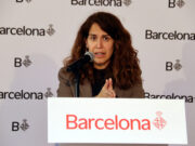 El govern de Barcelona celebra l’ajornament del primer desnonament del bloc del carrer Sant Agustí