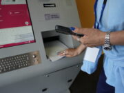 Viladecans impulsa la nova atenció ciutadana amb quioscos d’autoservei